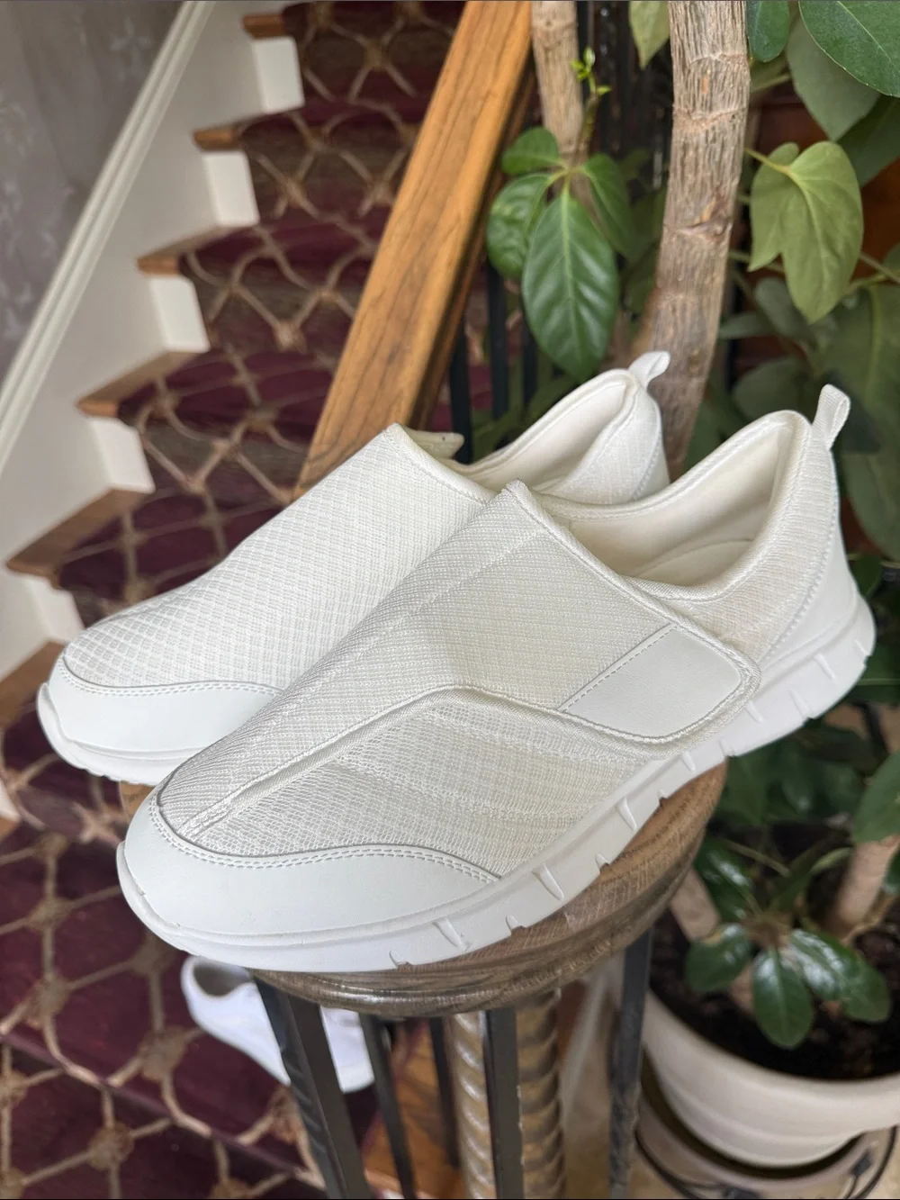 ORTHO REST ladies slip on Orthopedic shoe size 9 1/2 excellent condition